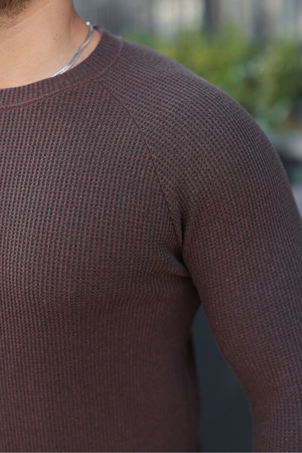 سترة رجالية من Trend Basic قصة ضيقة ذات ياقة دائرية باللون البني - 3