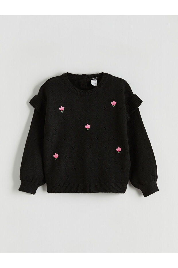 Black crew neck girl's sweater