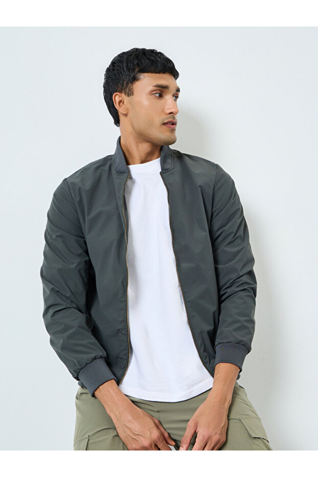 جاكيت رجالي قصة فضفاضة بقصة سادة - 3