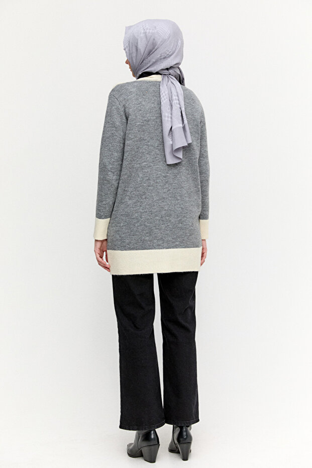 Çiçek Aplikeli Düğmeli Triko Hırka - 5