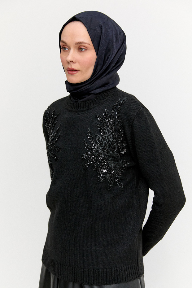 Payet İşlemeli Çiçek Nakışlı Triko Tunik - 4