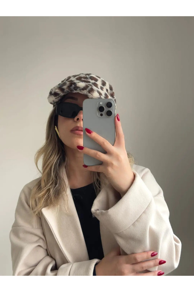 قبعة ناعمة الملمس بنقشة الفهد - 3