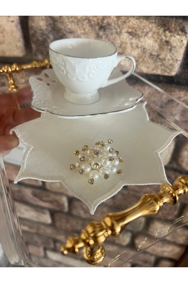 6 Pieces Star Model Ecru Embroidered Cocktail & Coffee Serving Napkins with Pearl Brooches