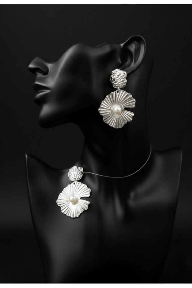 Silver Color Daisy New Season Pearl Earrings (Product Size 5 cm)