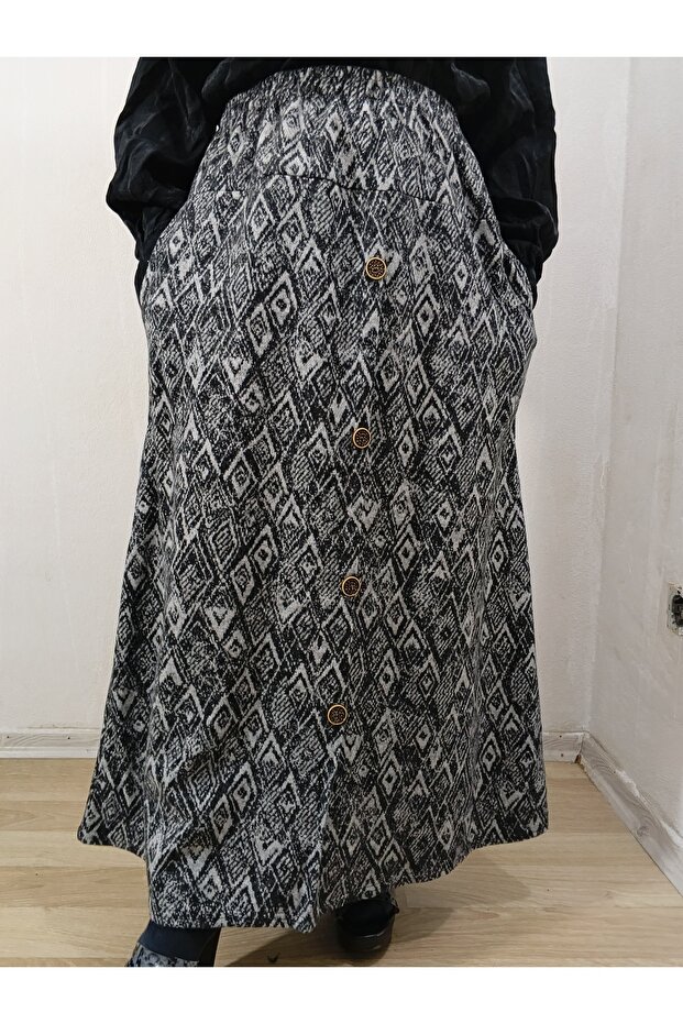 Winter Elastic Waist Combed Cotton Fabric Button Detailed Double Pocket Maxi Length Skirt, Cotton Size 36-48