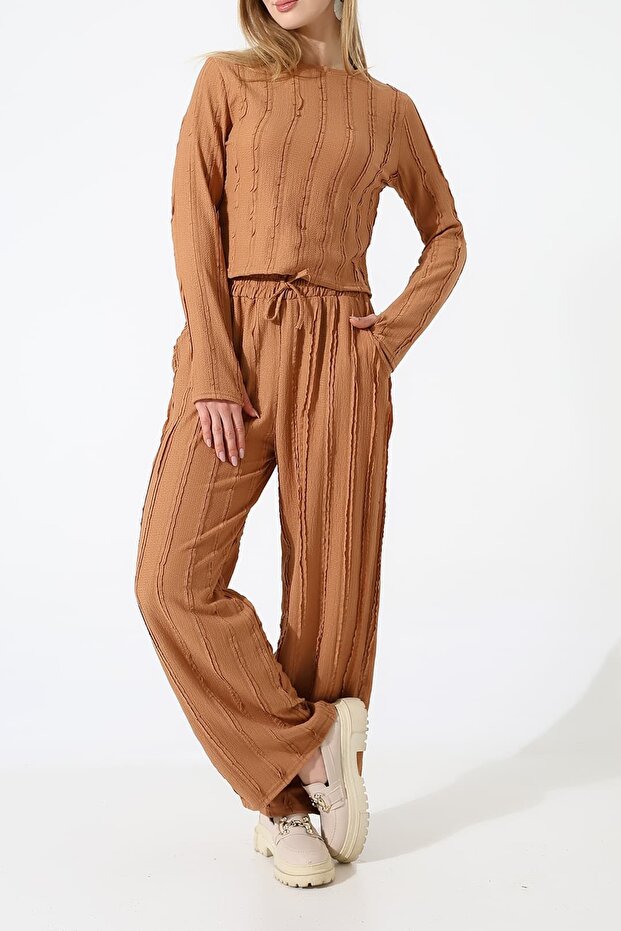 طقم ملابس بياقة دائرية مكشكشة ورباط مطاطي - بنطلون برباط مطاطي - 3