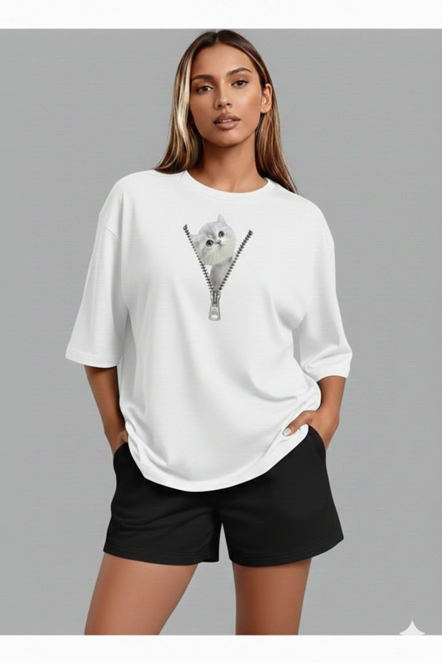 Women's Zippered Cat Printed Oversized T-Shirt Loose Fit