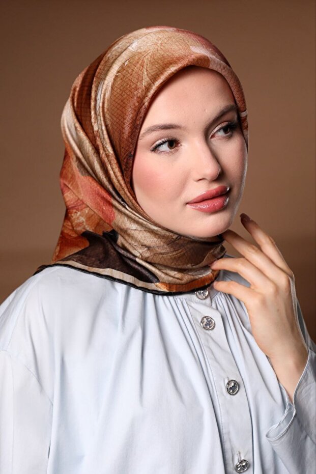 Flower Garden Grid Pattern Sparkling Crystal Scarf