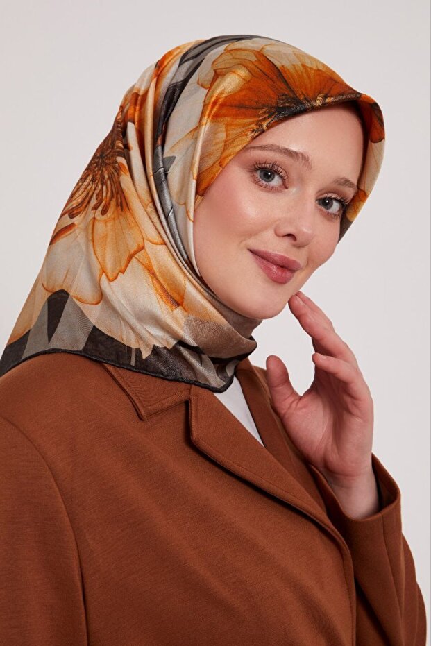 Striped Floral Pattern Sparkling Crystal Scarf