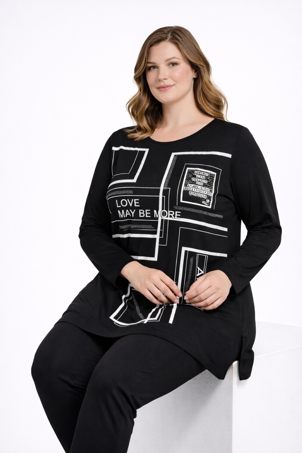 Women's Plus Size Black, Print and Stone Detail, Side Slit Blouse 65N39352