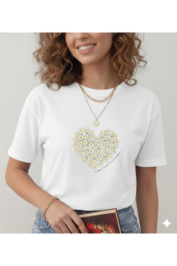 Heart Daisy Printed Women's T-Shirt