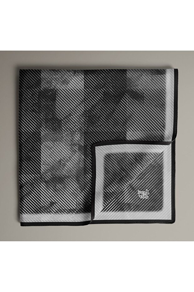 وشاح كريستالي لامع بنمط خطوط هندسية - 4