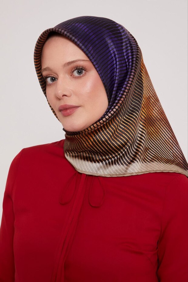 Geometric Striped Pattern Sparkling Crystal Scarf - 1