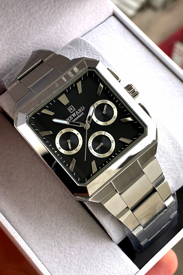 Original 2 Year Warranty Men's Wristwatch Steel Band Boxed