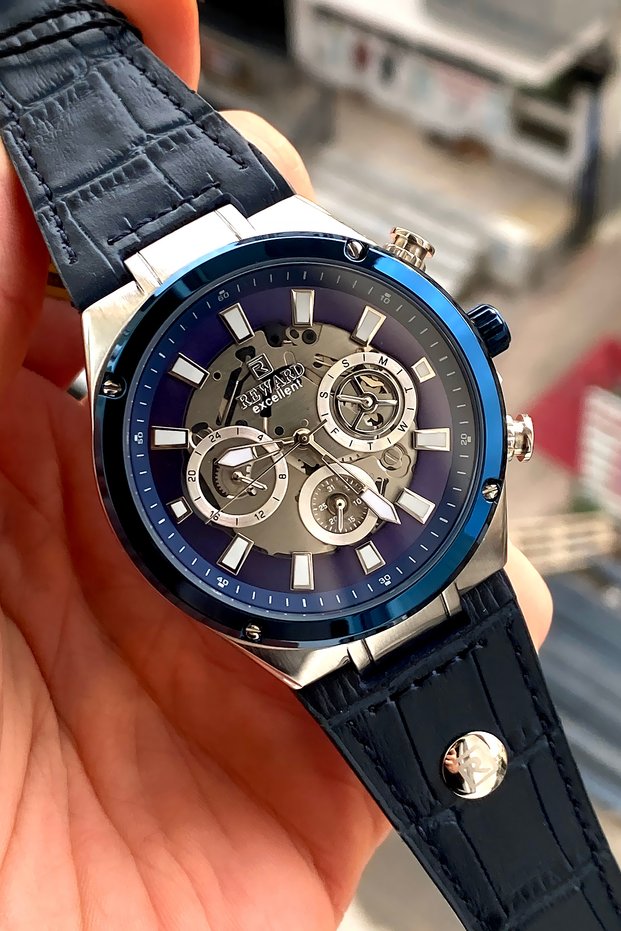 Original 2 Year Warranty Men's Wristwatch Steel Band Boxed