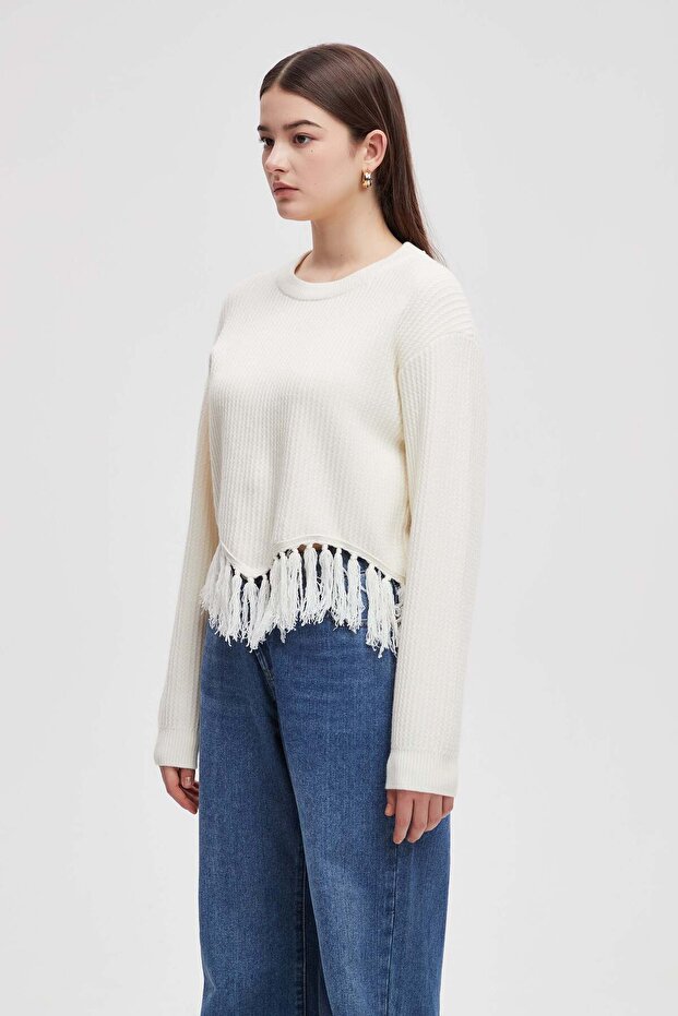 بلوزة طويلة سادة مزينة بشراشيب - 2