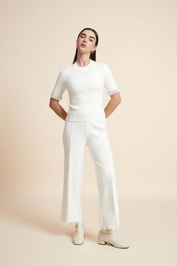 بلوزة قصيرة بلون موحد - 3