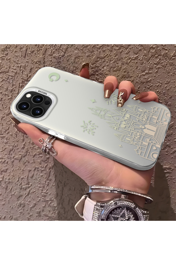 حافظة من السيليكون متوافقة مع هاتف iPhone 15 Pro ذات حافة صلبة ومضادة للسقوط بنمط قلعة - 3