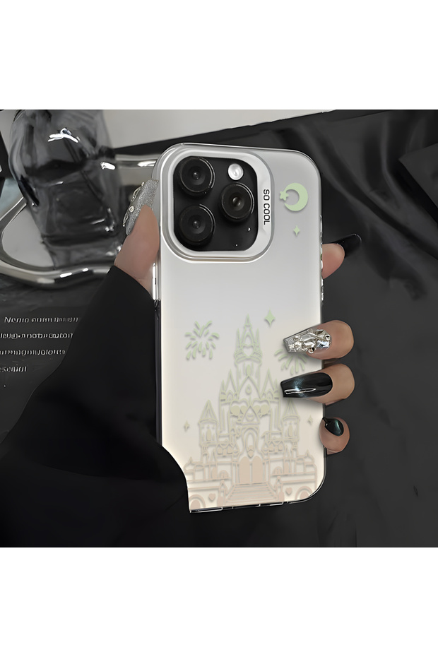 غطاء حماية متوافق مع آيفون 16e، مصنوع من السيليكون مع حافة صلبة وظهر مضاد للسقوط بنمط قلعة - 5