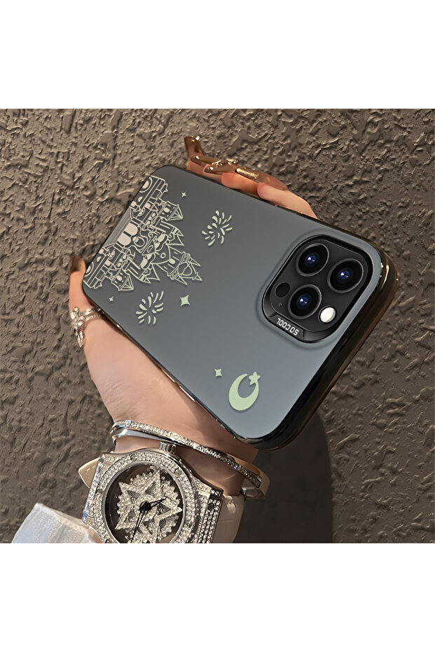 حافظة من السيليكون متوافقة مع هاتف iPhone 15 Pro ذات حافة صلبة ومضادة للسقوط بنمط قلعة - 4