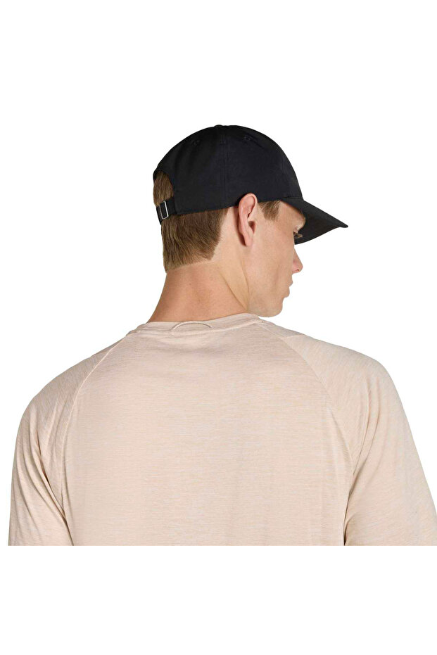 قبعة بيسبول سوداء اللون من Running Essential Climacool مكونة من 6 ألواح - 5