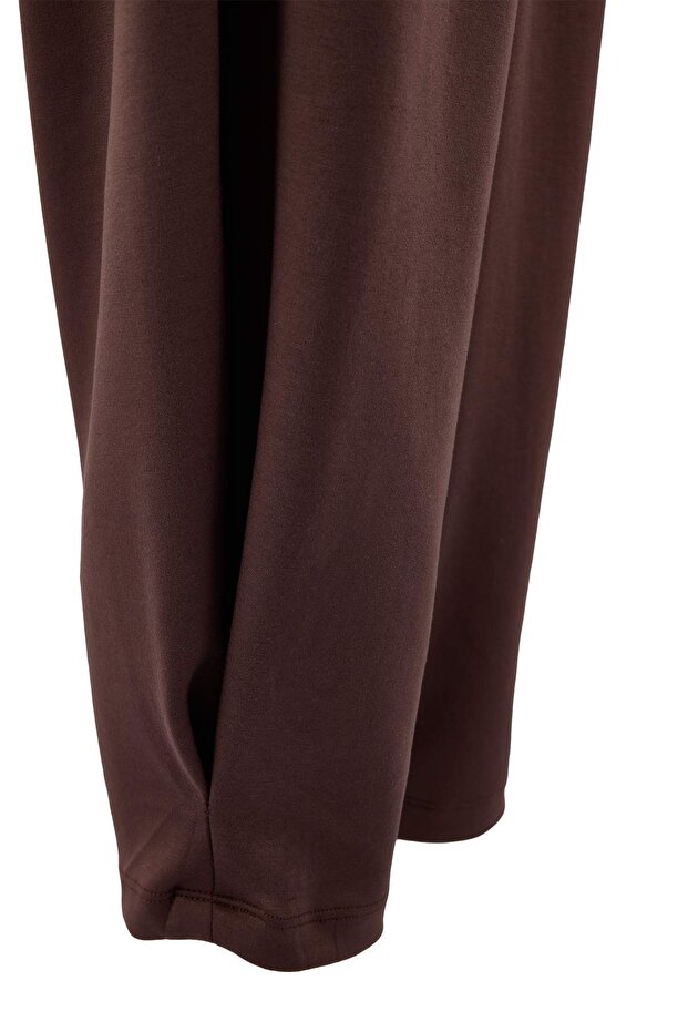 Kahverengi Oversize Dikiş Detaylı Dar Paça Soft Touch Örme Alt-Üst Takım TWOSS26AU00036 - 8