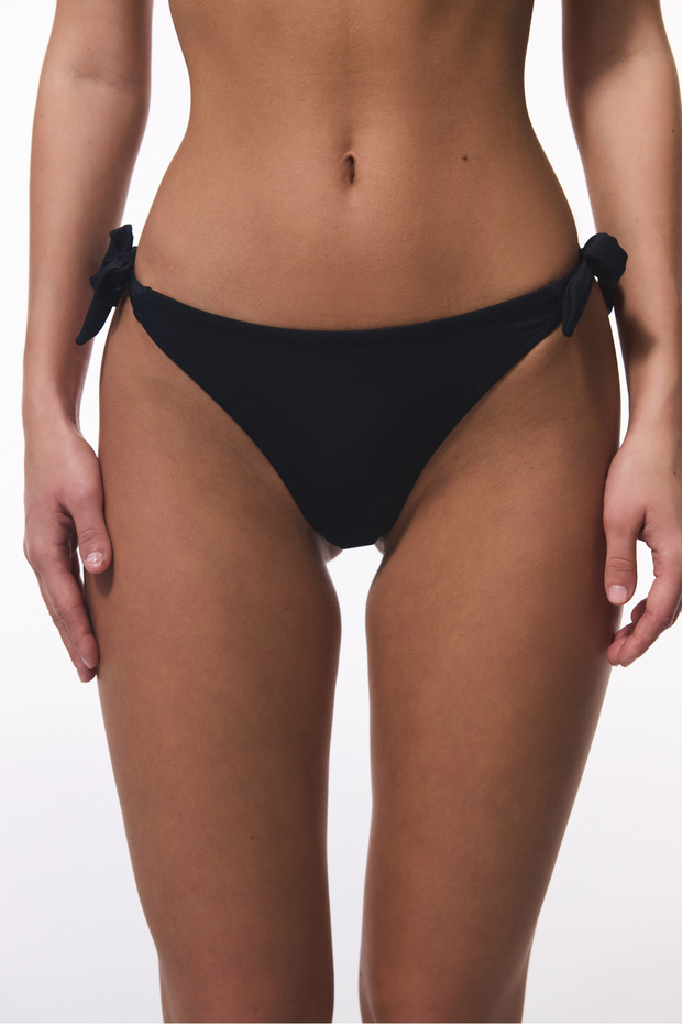 Siyah String Düşük Bel Bikini Altı - 1