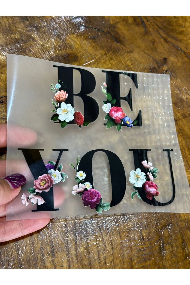 Floral Text Iron-On Transfer Printing Arma 14X12 cm