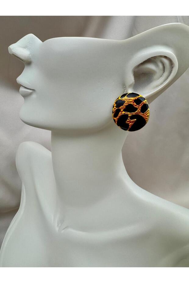 أقراط دائرية بنمط الفهد باللون الأسود الذهبي - 4