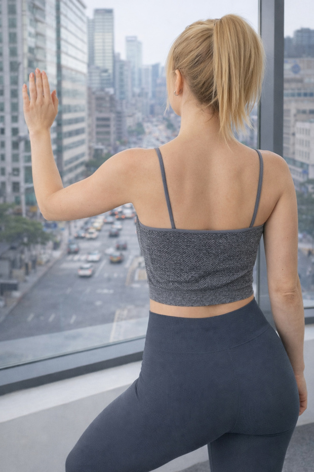 Seamless Embossed Patterned Bustier - 2