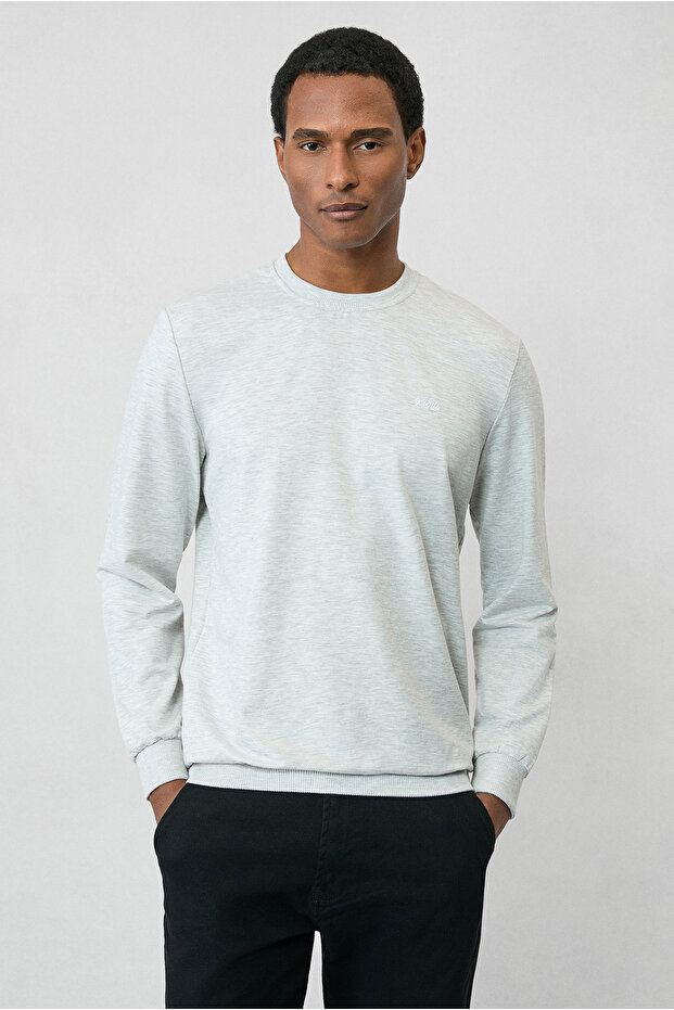 Bisiklet Yaka Regular Fit Nakışlı Basic Sweatshirt - 3