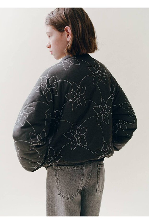 İşlemeli kapitone mont - 5