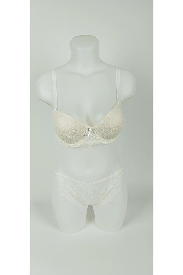 طقم ملابس داخلية من الدانتيل - 1