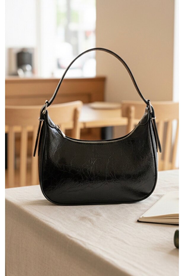 Black Patent Leather Shoulder Bag Baguette