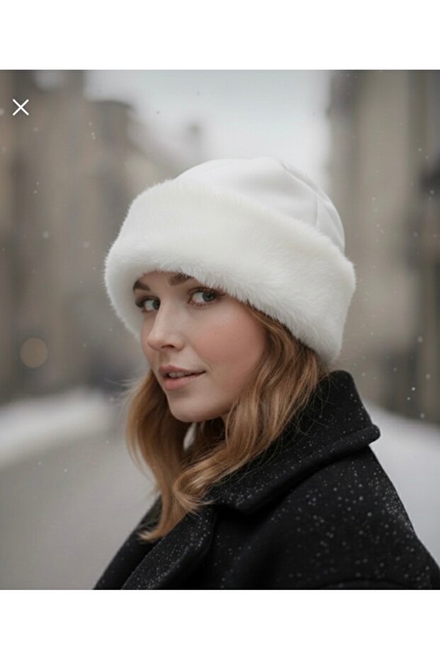 Beige Plush Beret
