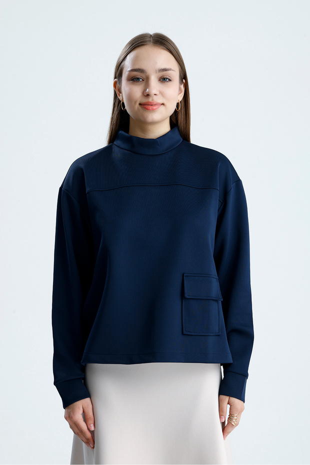 Women's Pocket Detailed Mock Neck Puff Scuba Sweatshirt (38/42 Compatible)