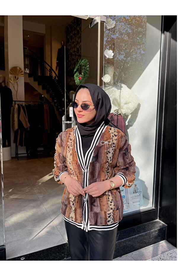 Striped Detail Leopard Pattern Plush Jacket - 1