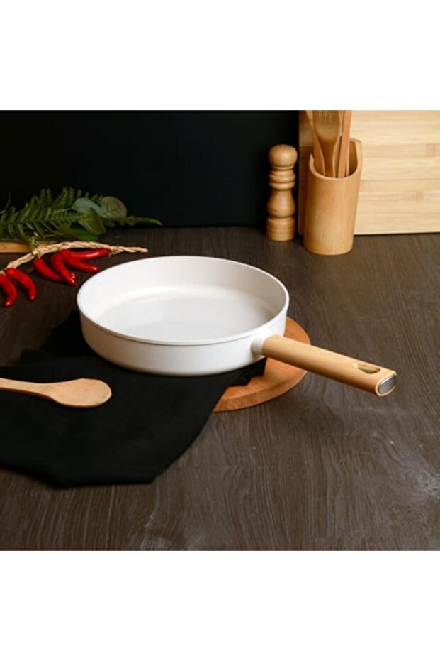 24 cm White Wooden Handle Frying Pan
