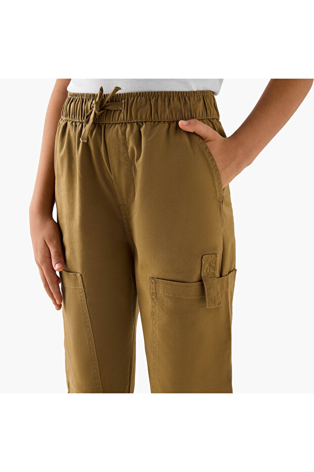 بنطال كارجو متين مزود برباط مطاطي وجيوب - 4