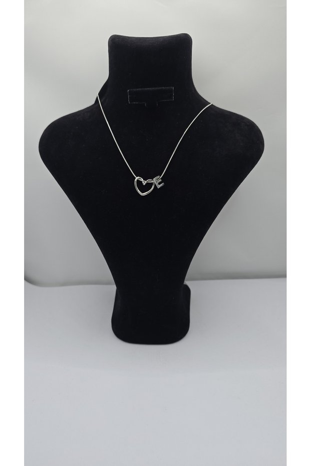 Stainless Steel Silver Color Heart Detailed Letter Necklace – Letter E