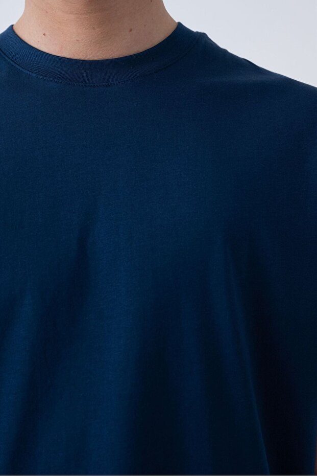 تيشيرت أساسي كبير الحجم - 2