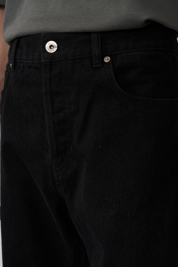 Straight Fit Jean - 4