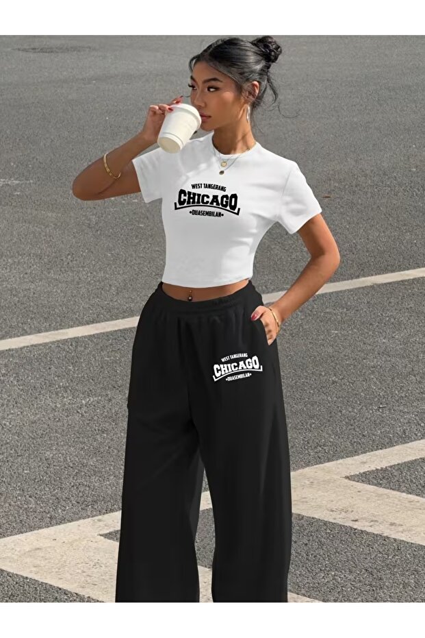 Women's Chicago Printed Baby Tee Combed Cotton Crop and Sweatpants - Two Piece Sweatsuit Set