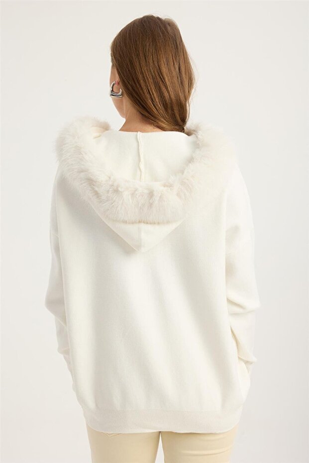 Peluş Yakalı Triko - 5