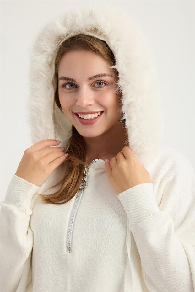 Peluş Yakalı Triko - 4