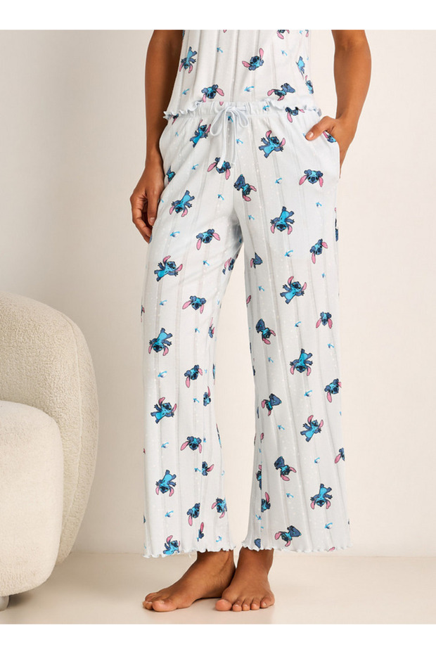 طقم بيجامة مكون من توب وبنطال - 3