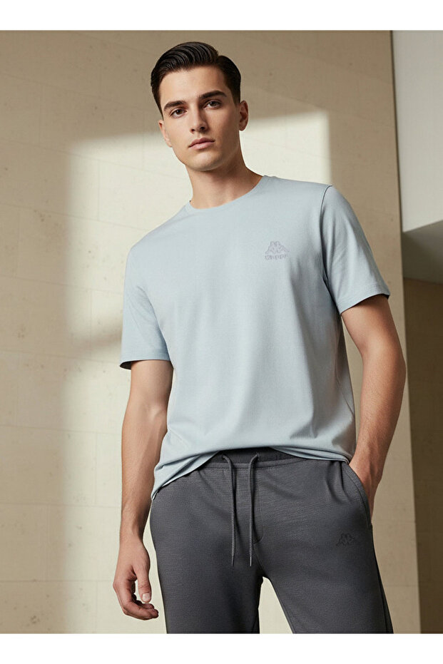 Men Logo Print T-shirt