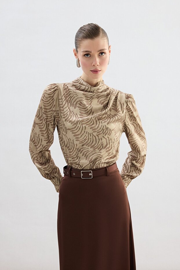 بلوزة منقوشة بتفاصيل متدلية - لون المنك - 5