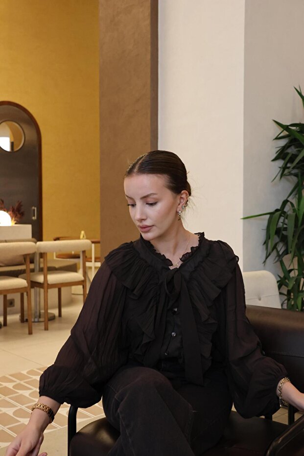 Fırfır Detaylı Siyah Gömlek - 8