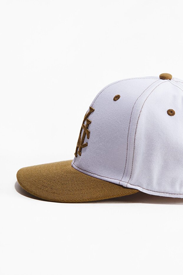 Motif İşlemeli Şapka - 2